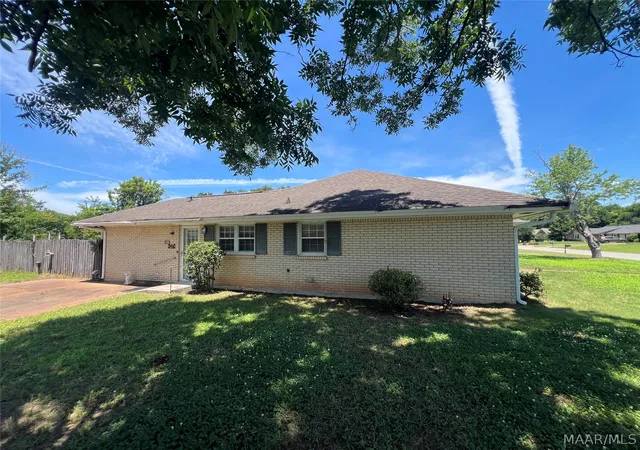 4th image of 301 Navajo Dr, Montgomery, AL 36117 | MLS# 587443