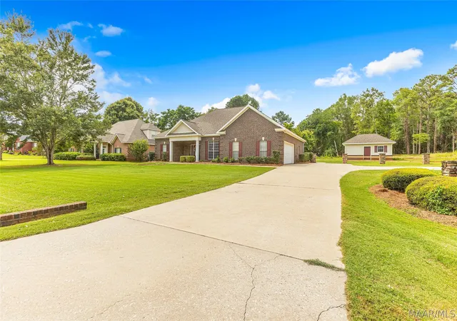 Photo 3 of Single family home for sale at 1477 Old Ware Rd, Wetumpka, AL 36093 | MLS# 587572 | Listing updated on 2026-08-24