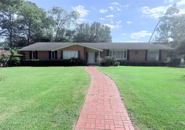 Photo 1 of Sale Pending at 215 S Anton Dr, Montgomery, AL 36105 | MLS# 587581 | Listing updated on 2026-10-10