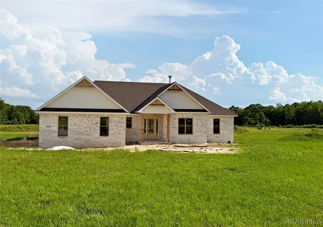 Homes for sale in Eclectic, AL | 80702 Tallassee Hwy, Eclectic, AL 36024 | MLS# 587592