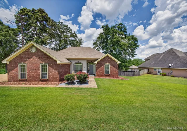 Homes for sale in Deatsville, AL | 189 Dillons Run, Deatsville, AL 36022 | MLS# 587616