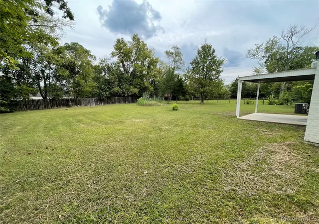 3rd image of 1426 E Audubon Rd, Montgomery, AL 36111 | MLS# 587639