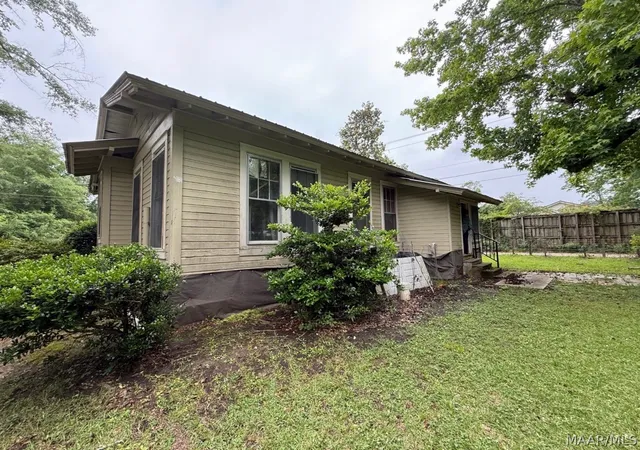 Homes for sale in Georgiana, AL | 294 E Rose St, Georgiana, AL 36033 | MLS# 587656