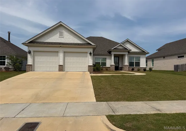 Homes for sale in Pike Road, AL | 9353 Crescent Lodge Cir, Pike Road, AL 36064 | MLS# 587638