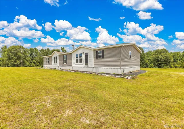 1st image of 4220 Sweetwater Rd, Highland Home, AL 36041 | MLS# 587482