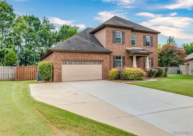 Photo 2 of Single family home for sale at 3718 Weston Pl, Montgomery, AL 36116 | MLS# 587387 | Listing updated on 2026-09-29