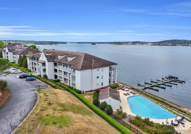 3rd image of 50 Crowne Pointe Rd #203D, Dadeville, AL 36853 | MLS# 587810