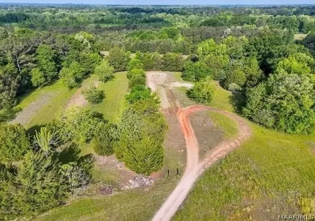 Homes for sale in Hope Hull, AL | 80 Brady Rd, Hope Hull, AL 36043 | MLS# 587798