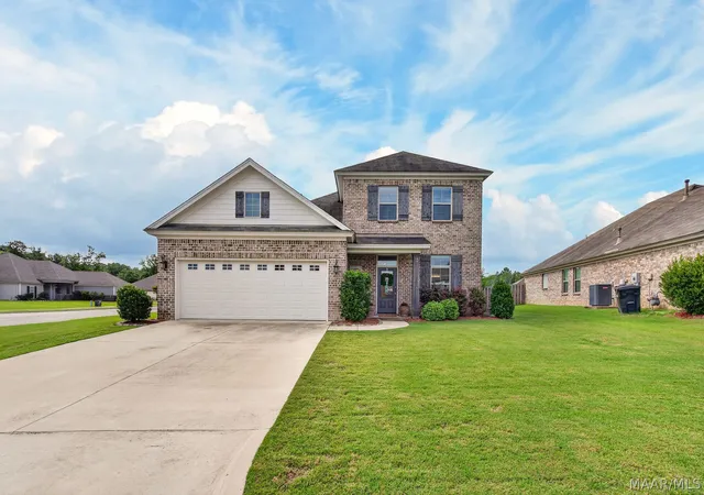 Homes for sale in Pike Road, AL | 9302 Crescent Lodge Cir, Pike Road, AL 36064 | MLS# 587620