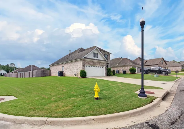 Homes for sale in Pike Road, AL | 9302 Crescent Lodge Cir, Pike Road, AL 36064 | MLS# 587620