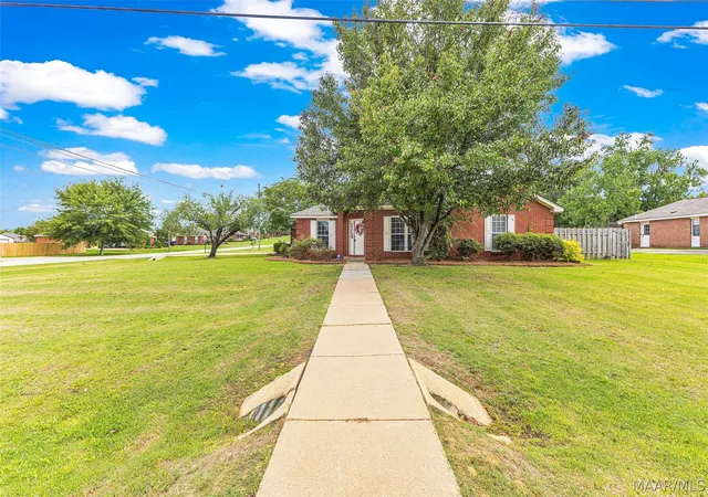 2nd image of 725 Stableway Rd, Pike Road, AL 36064 | MLS# 587806