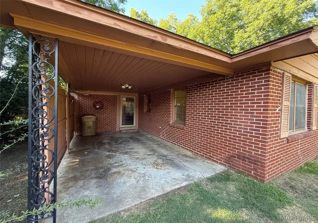 3rd image of 407 Laurel Ave, Selma, AL 36701 | MLS# 587867