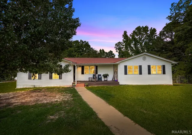 Homes for sale in Jemison, AL | 468 County Road 132 Road, Jemison, AL 35085 | MLS# 587876