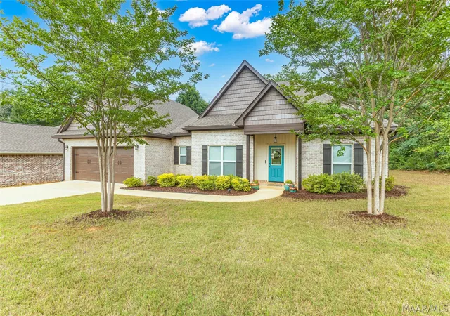 Homes for sale in Wetumpka, AL | 203 Mulder Cove Ln, Wetumpka, AL 36093 | MLS# 587811