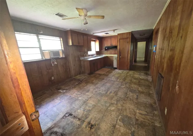 Photo 4 of Sale Pending at 2900 County Rd 2214, Troy, AL 36079 | MLS# 588010 | Listing updated on 2026-08-27