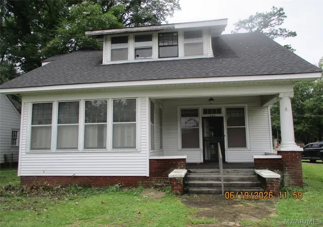 1st image of 635 Pettus St, Selma, AL 36701 | MLS# 588042