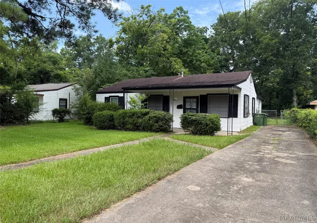Homes for sale in Montgomery, AL | 4148 Edgar D Nixon Ave, Montgomery, AL 36105 | MLS# 588086