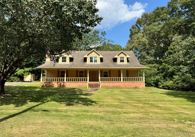 Homes for sale in Tallassee, AL | 408 Golden Dr, Tallassee, AL 36078 | MLS# 588080