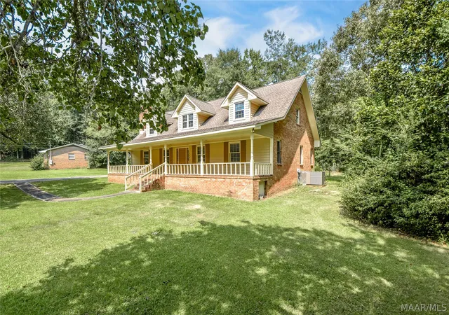 3rd image of 408 Golden Dr, Tallassee, AL 36078 | MLS# 588080