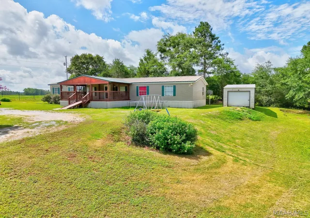 3rd image of 1905 County Road 34 Road, Clanton, AL 35045 | MLS# 588160