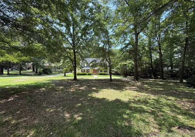 2nd image of 818 Fairwood Dr, Prattville, AL 36067 | MLS# 588240
