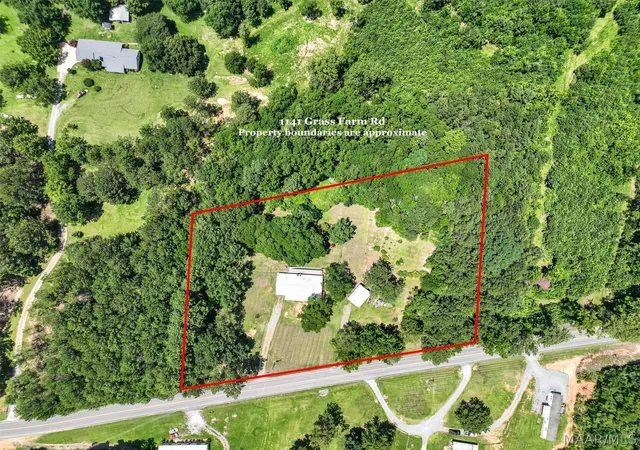 Photo 2 of Single family home for sale at 1141 Grass Farm Rd, Titus, AL 36080 | MLS# 588188 | Listing updated on 2026-10-07