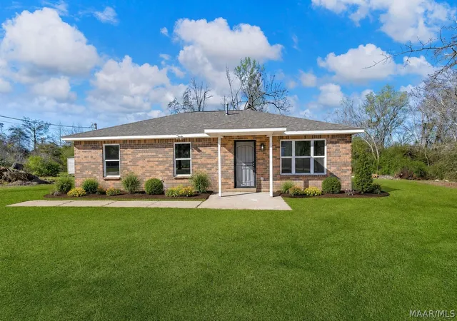 1st image of 988 Sandy Ridge Rd, Prattville, AL 36067 | MLS# 588256