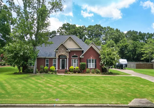 Homes for sale in Prattville, AL | 2603 Savannah Dr, Prattville, AL 36067 | MLS# 588161