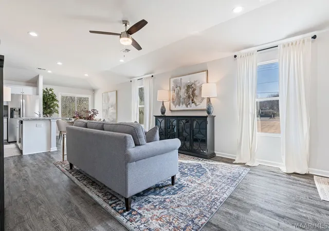3rd image of 54 Spanish Ct, Eclectic, AL 36024 | MLS# 588115