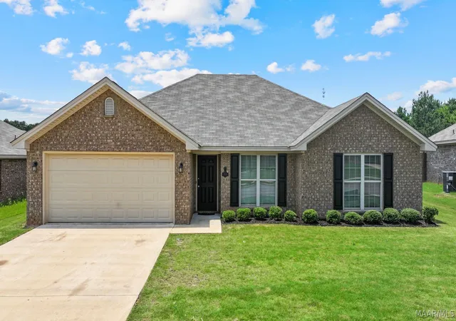 Homes for sale in Prattville, AL | 730 Park Ln, Prattville, AL 36067 | MLS# 588328
