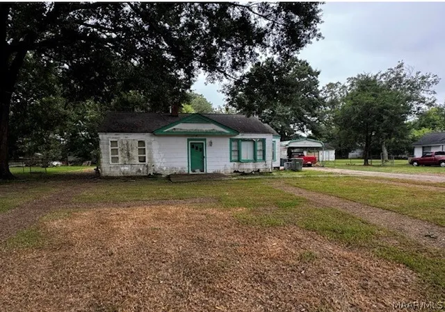 Photo 1 of Sale Pending at 127 Grovewood Ct, Montgomery, AL 36108 | MLS# 588320 | Listing updated on 2026-08-24