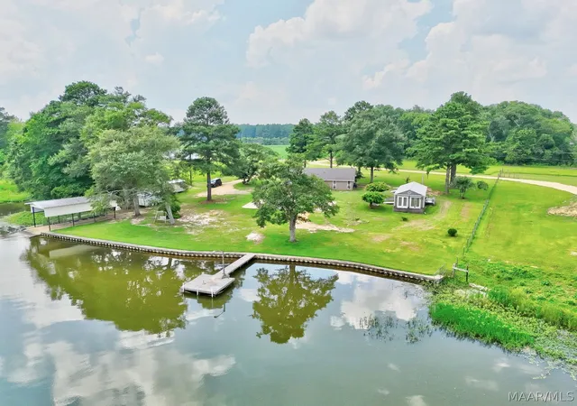 Homes for sale in Wetumpka, AL | 2251 Atkin Hill Rd, Wetumpka, AL 36092 | MLS# 588361