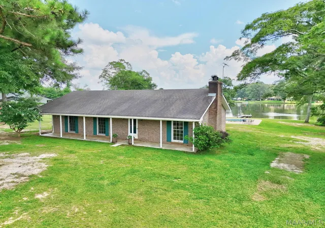Homes for sale in Wetumpka, AL | 2251 Atkin Hill Rd, Wetumpka, AL 36092 | MLS# 588361