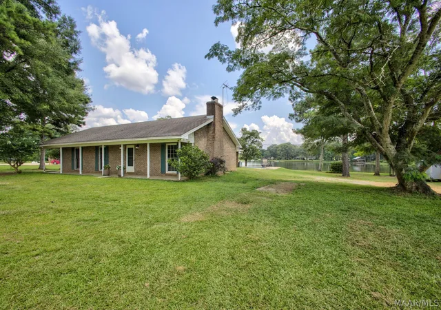 Homes for sale in Wetumpka, AL | 2251 Atkin Hill Rd, Wetumpka, AL 36092 | MLS# 588361