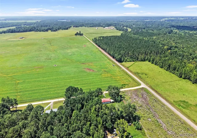 Homes for sale in Autaugaville, AL | 2192 T R Dr, Autaugaville, AL 36003 | MLS# 588348