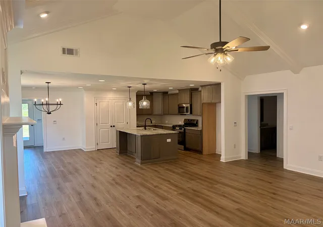 Photo 3 of Single family home for sale at 816 Edmund Ln, Pike Road, AL 36064 | MLS# 588434 | Listing updated on 2026-10-11
