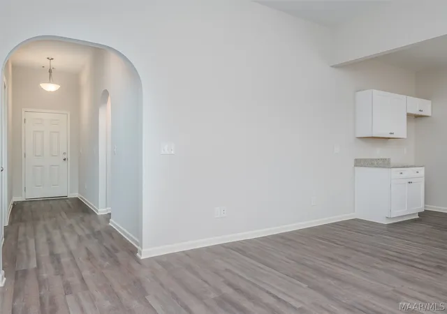 2nd image of 2440 Landing Loop, Deatsville, AL 36022 | MLS# 588419
