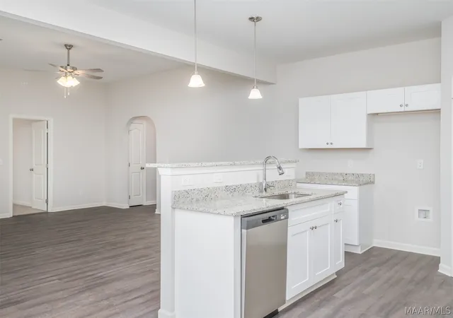 3rd image of 2440 Landing Loop, Deatsville, AL 36022 | MLS# 588419