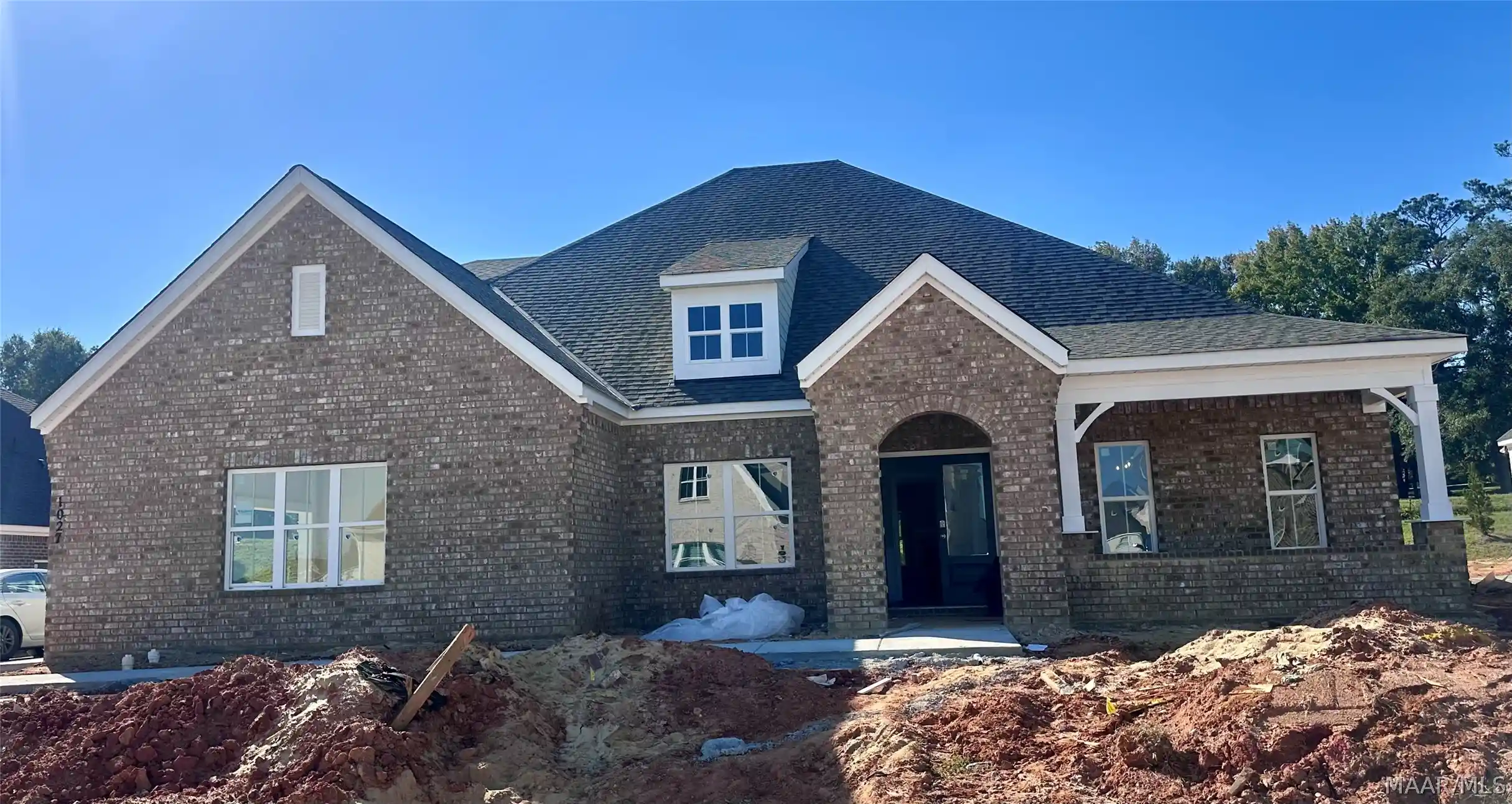 Photo 1 of Single family home for sale at 1027 Sunfield Dr, Prattville, AL 36066 | MLS# 588477 | Listing updated on 2026-10-27