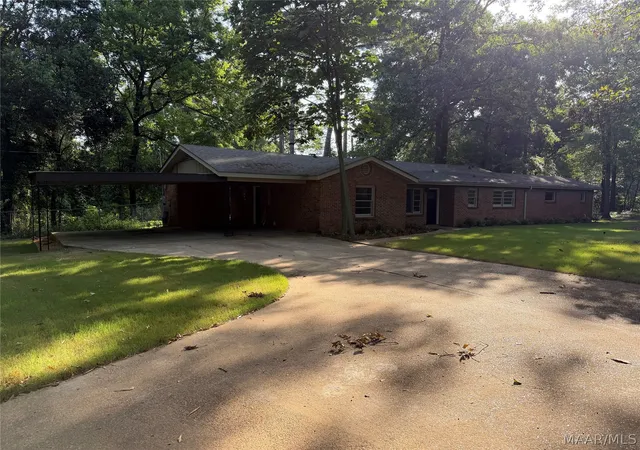 1st image of 520 Dalraida Rd, Montgomery, AL 36109 | MLS# 588520
