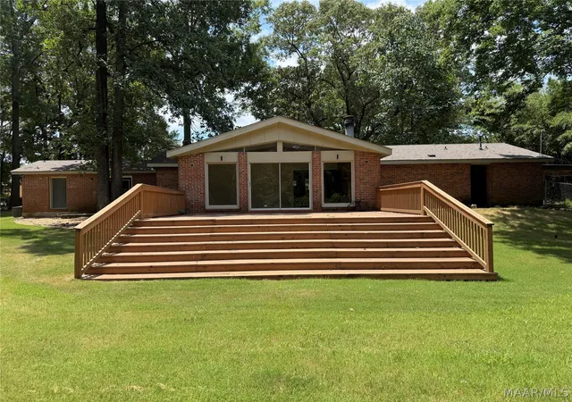 2nd image of 520 Dalraida Rd, Montgomery, AL 36109 | MLS# 588520