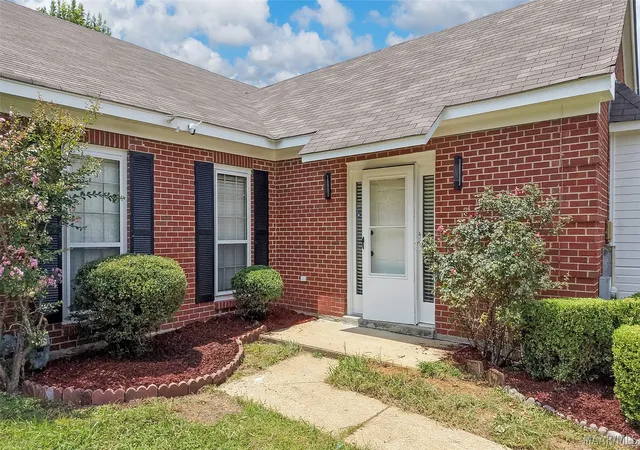 3rd image of 5724 Red Barn Rd, Montgomery, AL 36116 | MLS# 588532