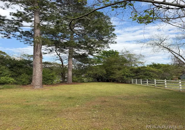 Photo 3 of Single family home for sale at 1115 Park St, Troy, AL 36081 | MLS# 588609 | Listing updated on 2026-07-28