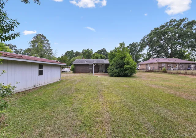 Photo 3 of Single family home for sale at 324 Benbow Ct, Montgomery, AL 36117 | MLS# 588578 | Listing updated on 2026-08-08