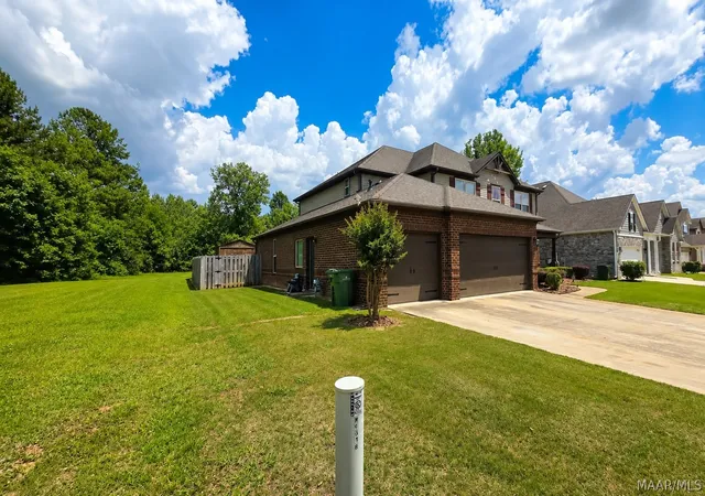 Photo 3 of Single family home for sale at 9318 Concord Park Dr, Montgomery, AL 36117 | MLS# 588611 | Listing updated on 2026-08-08
