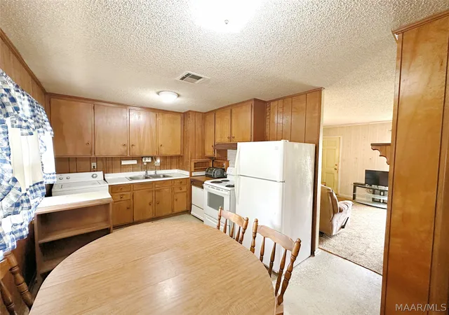 4th image of 3 Elizabeth St, Selma, AL 36701 | MLS# 588603