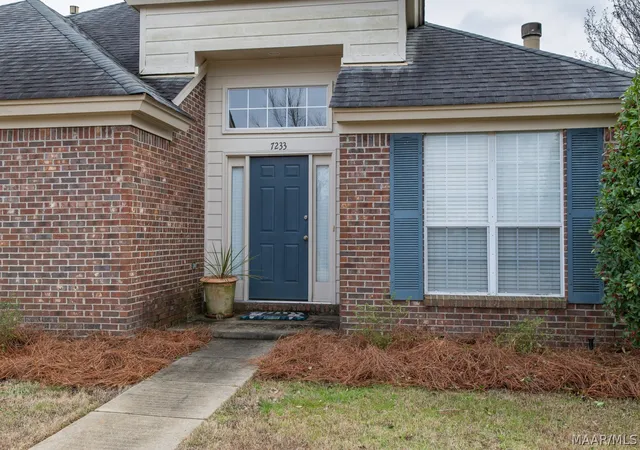 Photo 2 of Single family home for sale at 7233 Heathermoore Loop, Montgomery, AL 36117 | MLS# 588722 | Listing updated on 2026-08-28