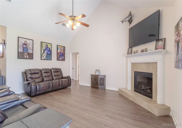 3rd image of 2009 Vonica Rose St, Deatsville, AL 36022 | MLS# 588739