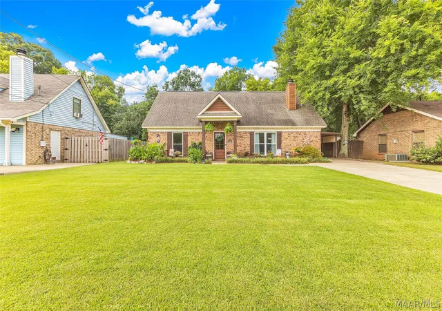 Photo 2 of Sale Pending at 440 Avon Rd, Montgomery, AL 36109 | MLS# 588729 | Listing updated on 2026-08-18