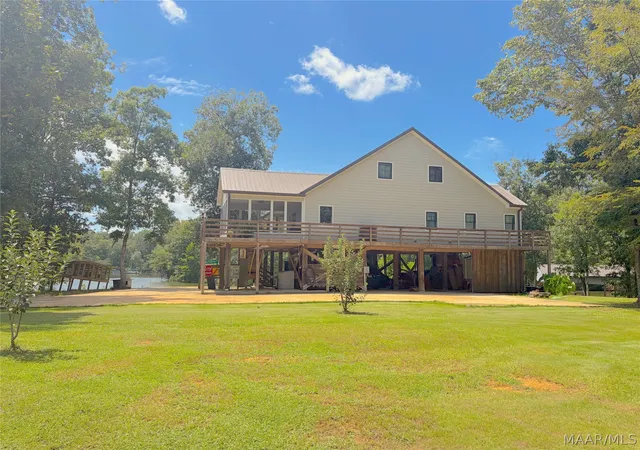 Homes for sale in Lowndesboro, AL | 693 Byrdway Dr, Lowndesboro, AL 36752 | MLS# 588747